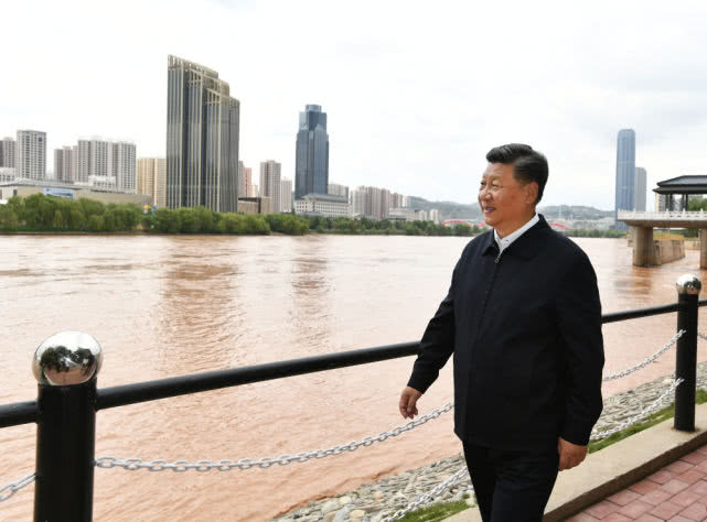 xi-jinping-in-lanzhou-2.jpg