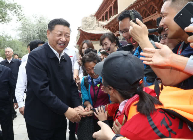 xi-jinping-in-dunhuang-2.jpg