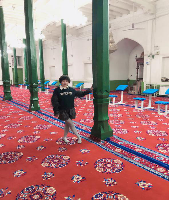 me-in-idgar-mosque.png