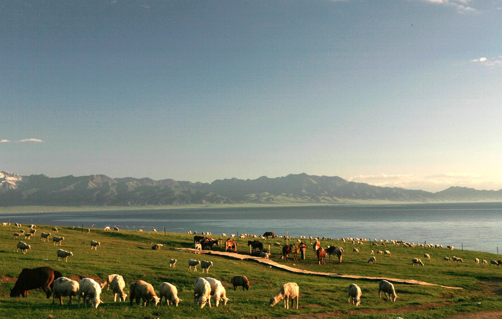 sayram-lake-22.jpg