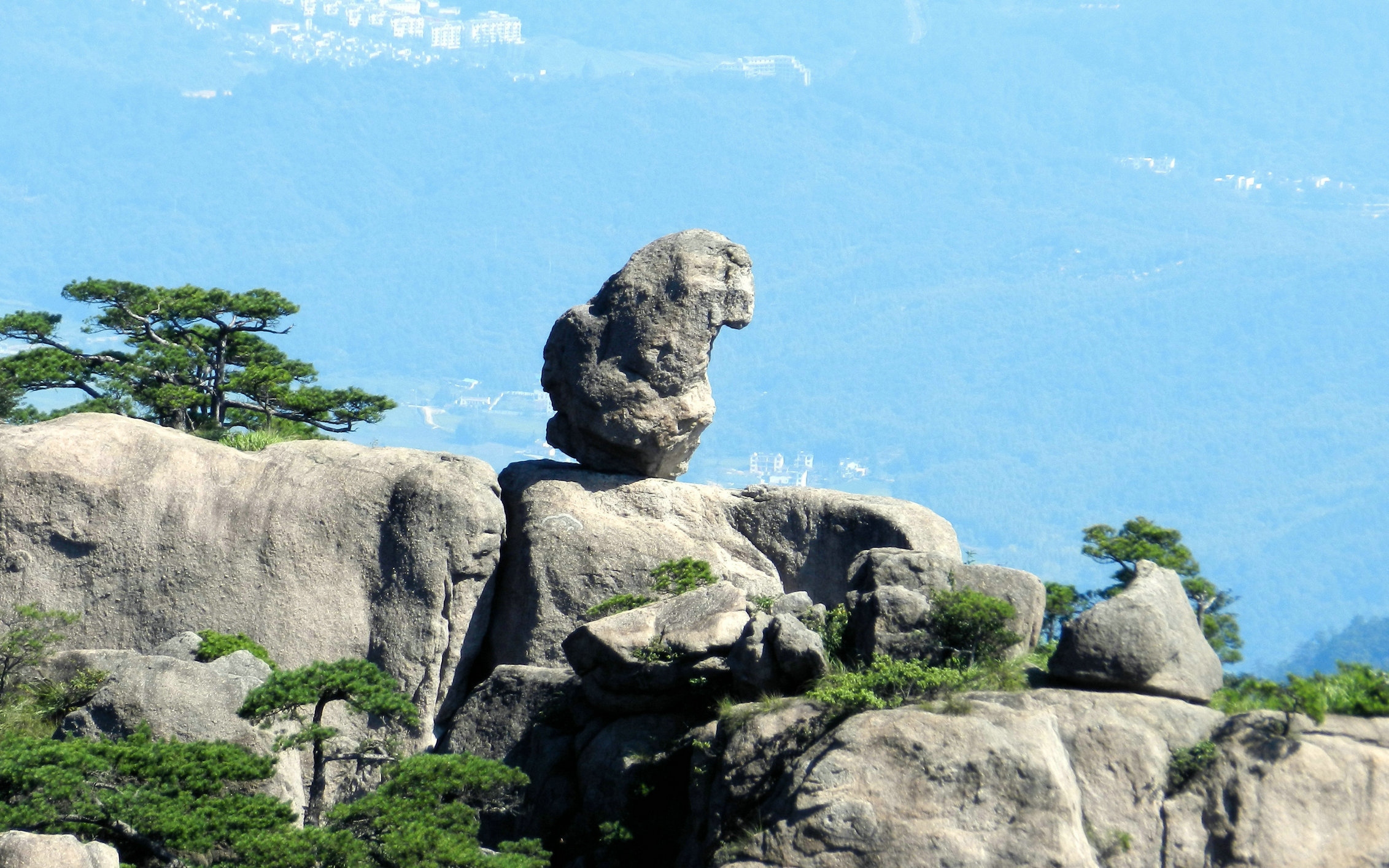 Huangshan Bizarre Rocks