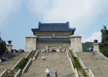 The Sun Yat-Sen’s Mausoleum Scenic Spot