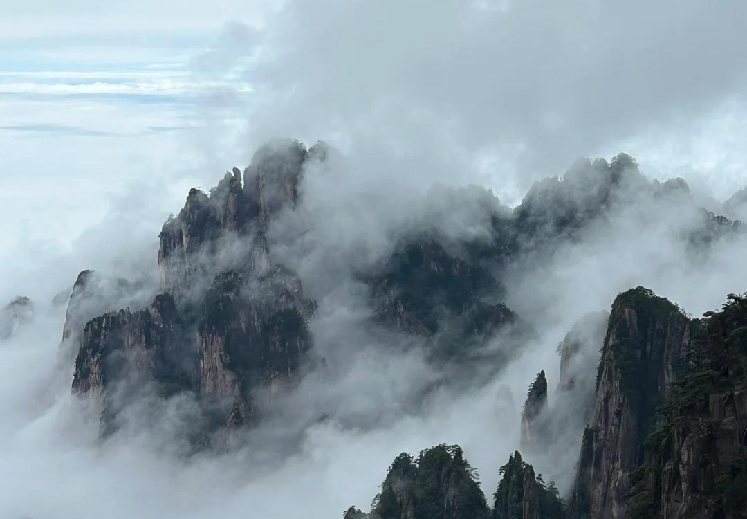 Sea of clouds_1.jpg