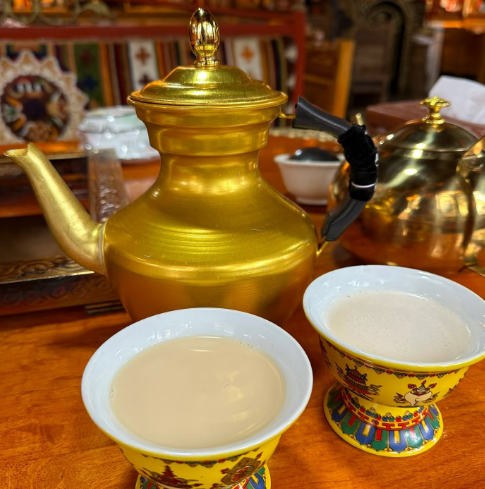 tibet-tour-butter-tea2.png