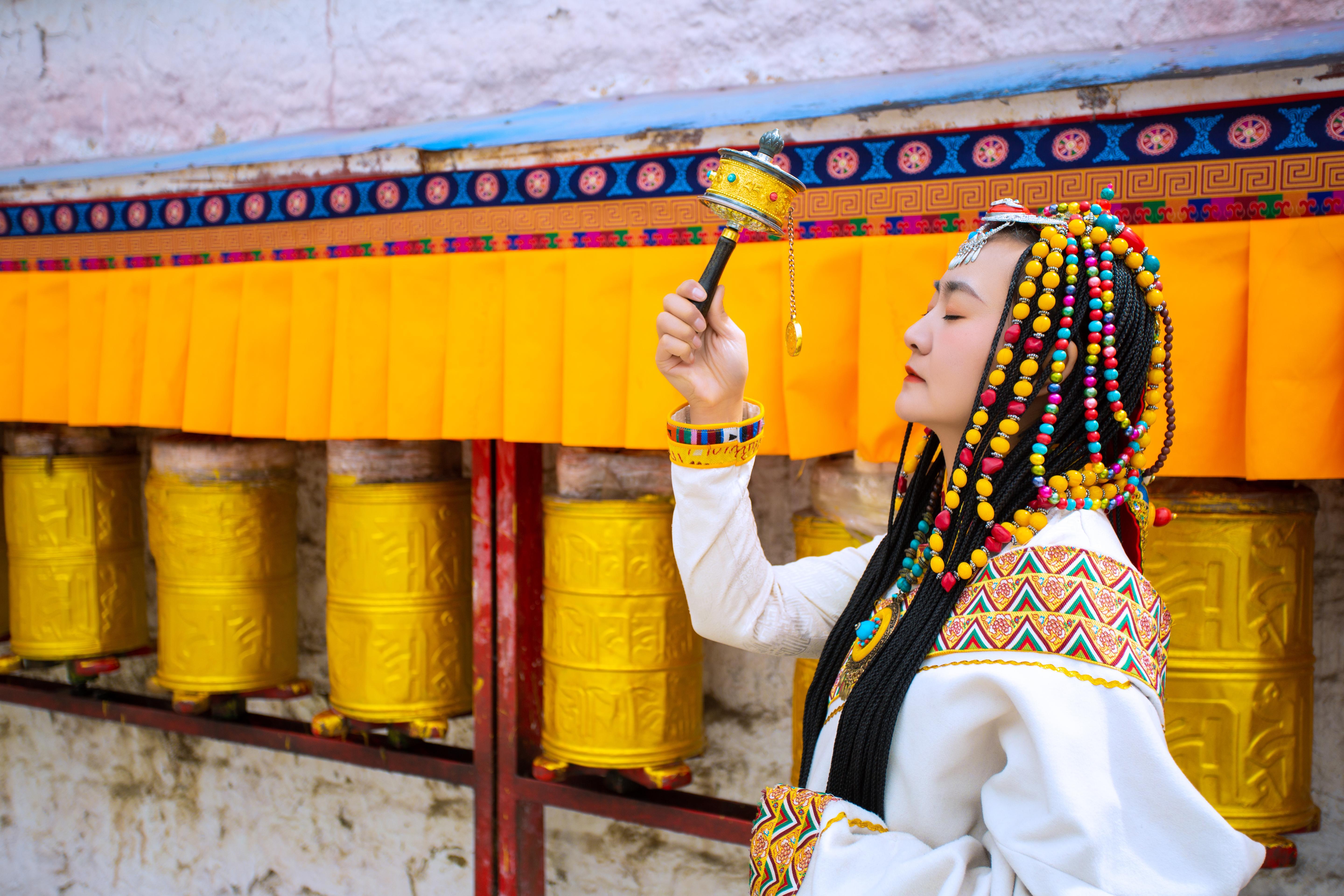 Prayer wheel