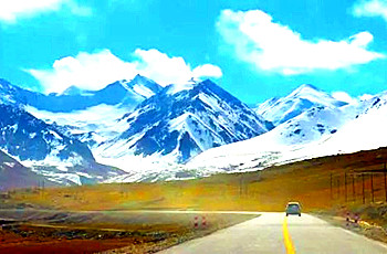 karakoram highway (2).jpg