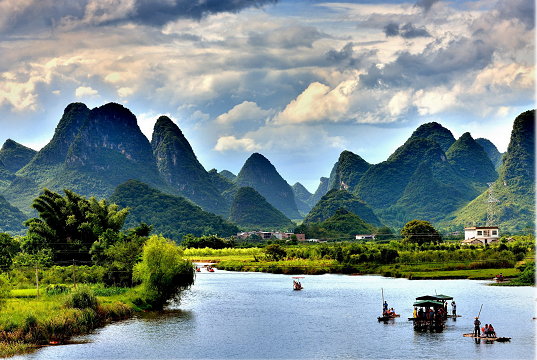 10 Days China Group Tour to Beijing Xian Guilin Shanghai