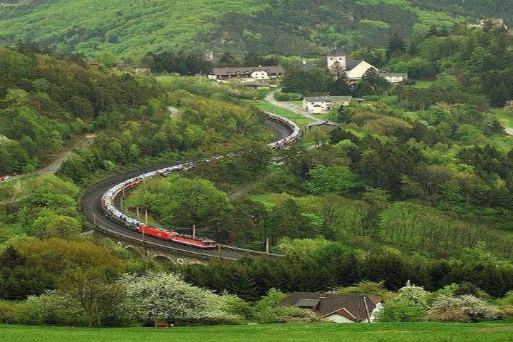 14 Days Oriental Express Luxury Tour to Xinjiang